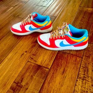 Nike Mens Dunk Low DH8009 600"Lebron James - Fruity Pebbles - Size 8M